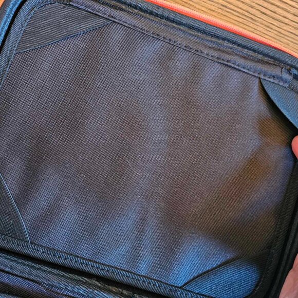 Bombata Tablet Case with Strap - Picture 8 of 10